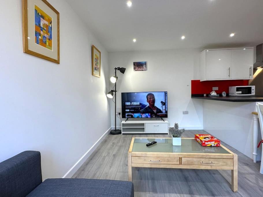 Charming New 2Br Detached House-Central Headington- Wi-Fi, Netflix, Top Location Oxford Dış mekan fotoğraf