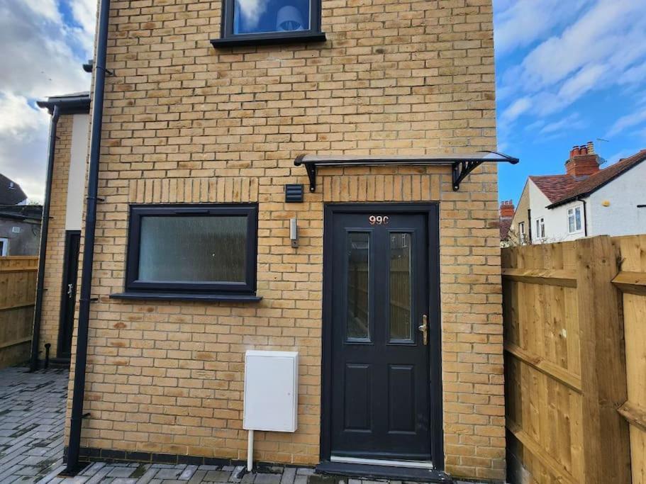 Charming New 2Br Detached House-Central Headington- Wi-Fi, Netflix, Top Location Oxford Dış mekan fotoğraf