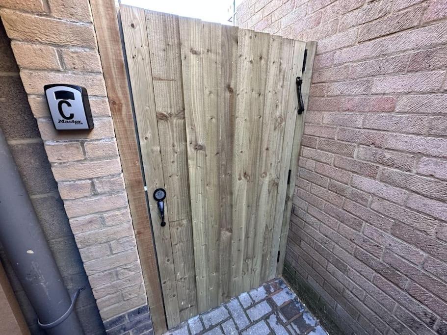 Charming New 2Br Detached House-Central Headington- Wi-Fi, Netflix, Top Location Oxford Dış mekan fotoğraf